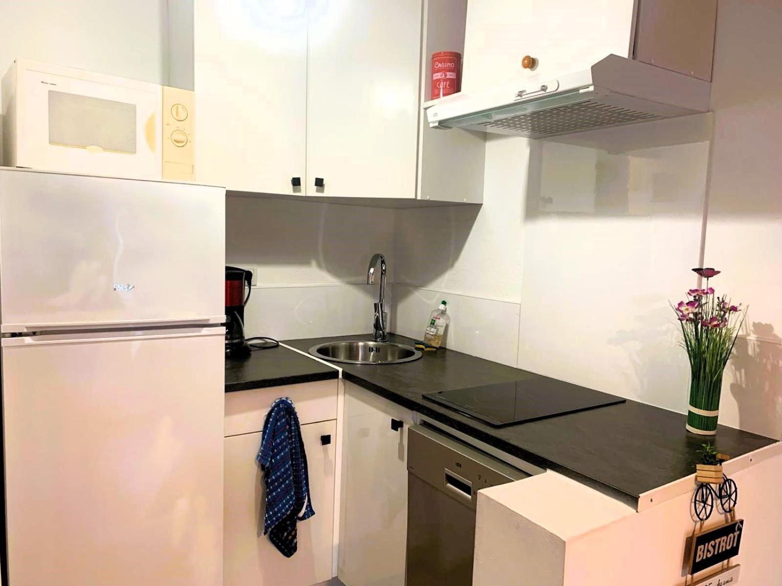 Reve D'Azur En Bord De Mer A La Nartelle Avec Piscine Dans La Residence, Terrasse, Bbq, 2 Chambres 2 Sdb Logement De 35M2 Draps Inclus Sainte-Maxime Esterno foto