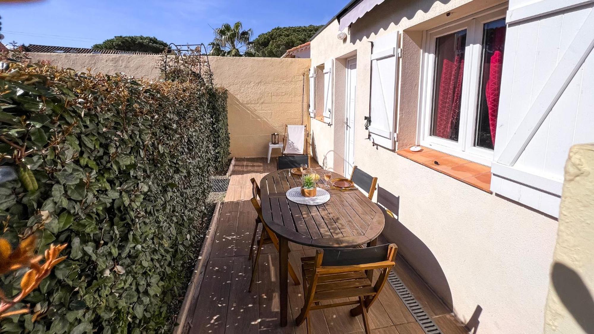 Reve D'Azur En Bord De Mer A La Nartelle Avec Piscine Dans La Residence, Terrasse, Bbq, 2 Chambres 2 Sdb Logement De 35M2 Draps Inclus Sainte-Maxime Esterno foto