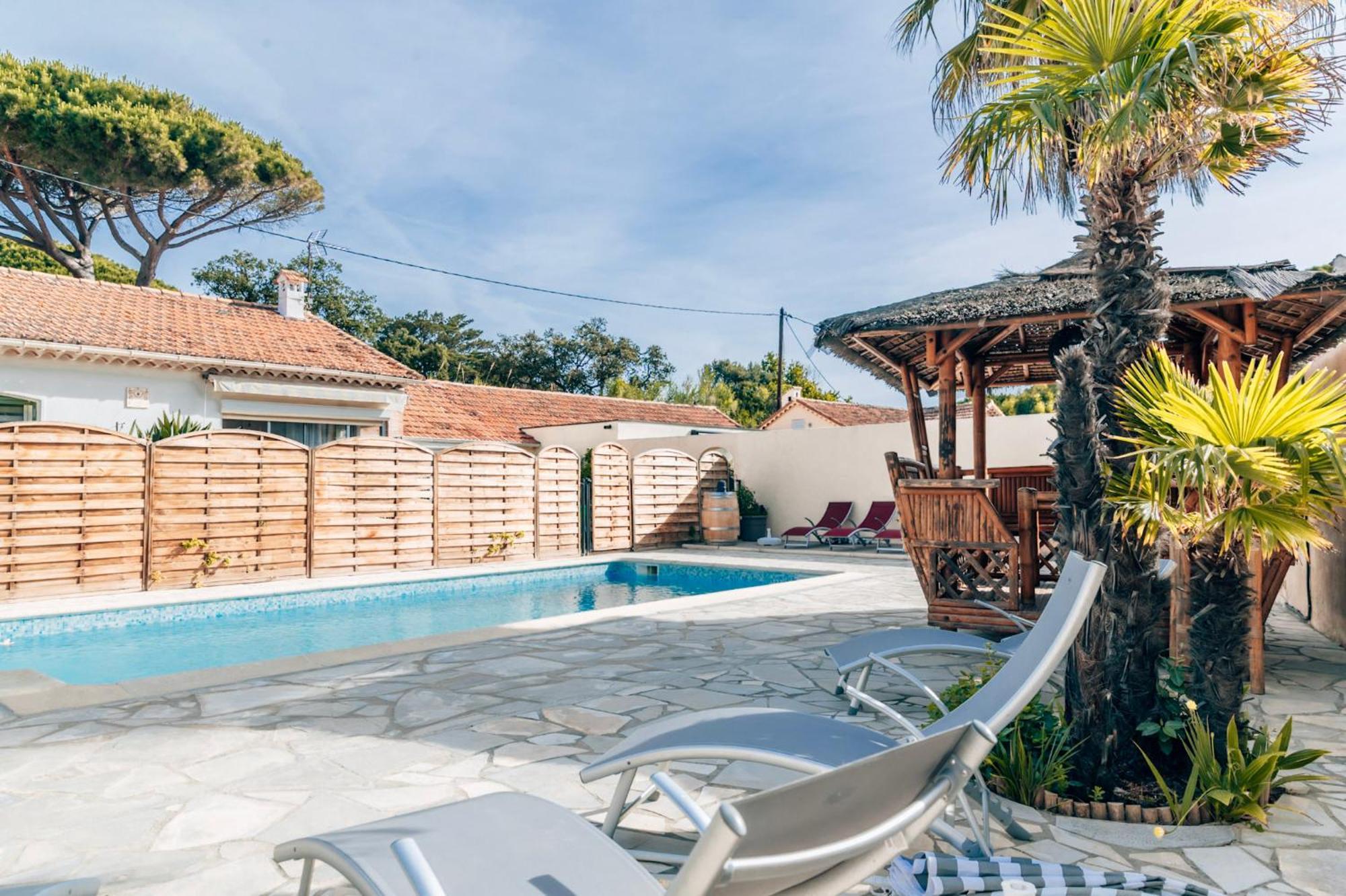 Reve D'Azur En Bord De Mer A La Nartelle Avec Piscine Dans La Residence, Terrasse, Bbq, 2 Chambres 2 Sdb Logement De 35M2 Draps Inclus Sainte-Maxime Esterno foto
