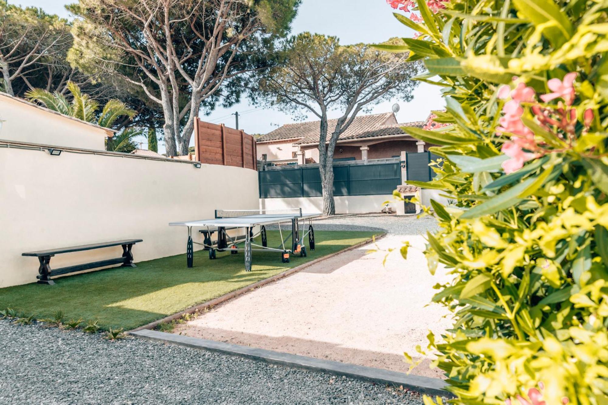 Reve D'Azur En Bord De Mer A La Nartelle Avec Piscine Dans La Residence, Terrasse, Bbq, 2 Chambres 2 Sdb Logement De 35M2 Draps Inclus Sainte-Maxime Esterno foto