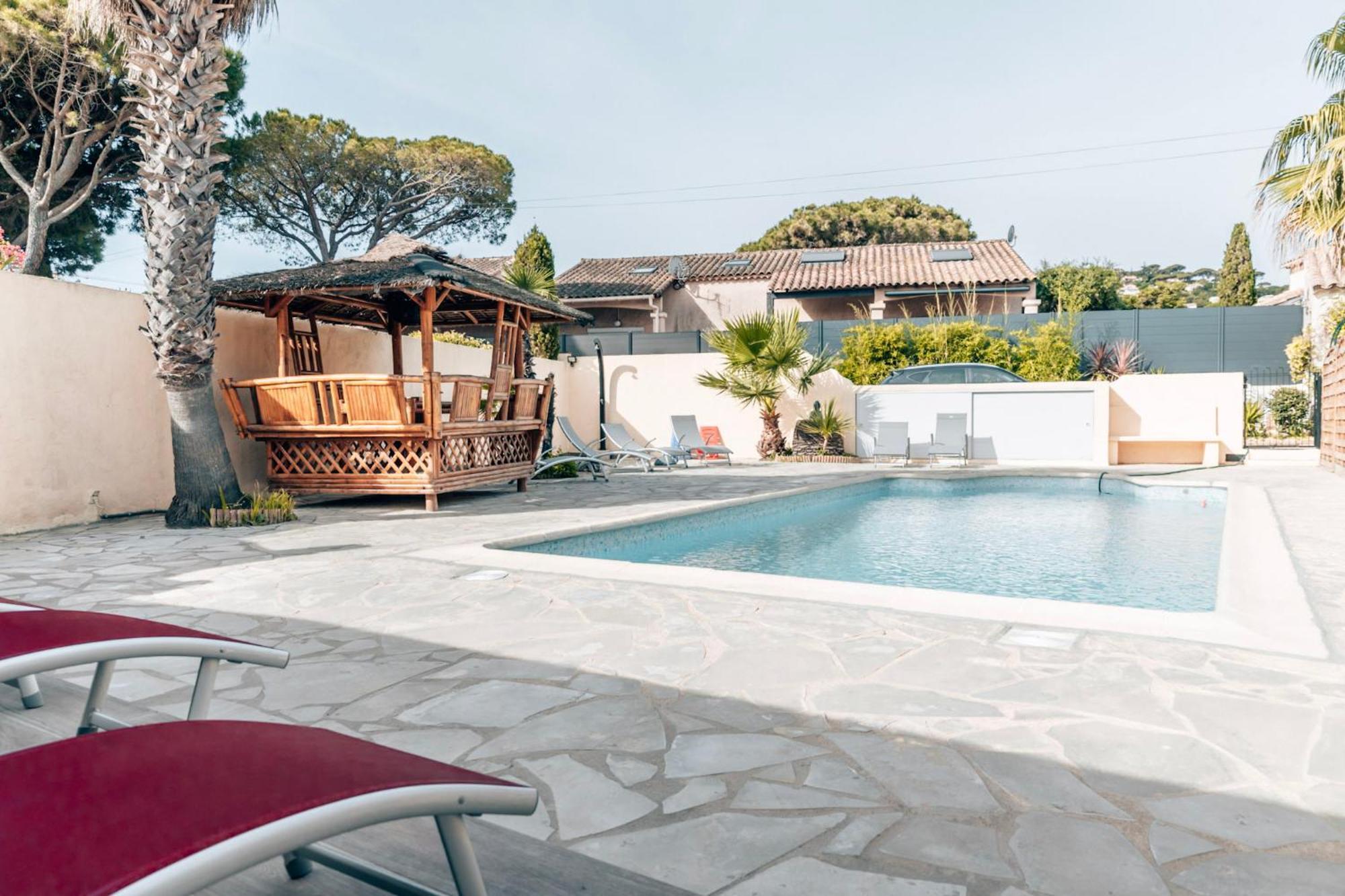 Reve D'Azur En Bord De Mer A La Nartelle Avec Piscine Dans La Residence, Terrasse, Bbq, 2 Chambres 2 Sdb Logement De 35M2 Draps Inclus Sainte-Maxime Esterno foto
